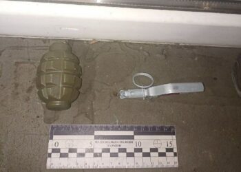Спецоперація у Дніпрі: затримали чоловіка, який погрожував підірвати гранату у будинку з дітьми