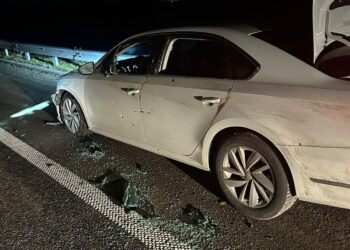 На трасі області невідомий розстріляв авто з автомата: загинув водій