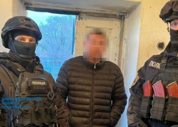 Двоє шахраїв з Нікопольщини продавали неіснуючі автівки для ЗСУ