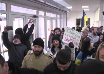 Небайдужі створили петицію, аби Бориса Філатова покарали за приниження у соцмережах