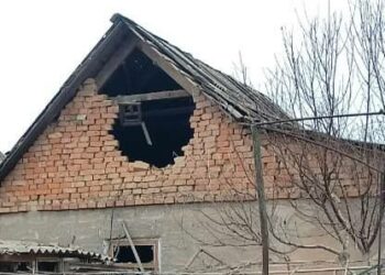 У Дніпрі уламки збитої ракети спричинили пожежу на підприємстві: ситуація в області на вечір