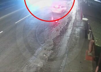 У Дніпрі авто збило чотирьох людей на “зебрі” (ВІДЕО)