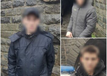 У Дніпрі банда побила та пограбувала підлітка