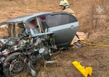У ДТП постраждала 6-річна дитина та 1-річний малюк: моторошна автотроща на Криворіжжі