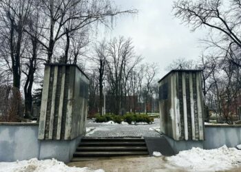 В День памʼяті жертв Голокосту дніпрянам нагадали про історію  меморіалу, який увічнює місце поховання близько 90 000 евреїв