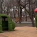 У Мережі показали казкові зелені скульптури у сквері Дніпра (ВІДЕО)