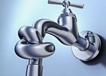 Дніпрян попереджають про відключення водопостачання через борги