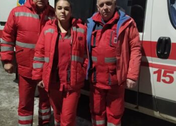 Пологи в кареті швидкої: 35-річна жінка народила шосту дитину
