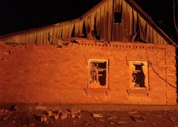 Вночі ворог бив по Нікополю, сталася пожежа: ситуація в області на ранок