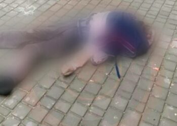 У Дніпрі чоловік випав з вікна 16-го поверха (ФОТО 18+)