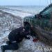 Герої дня: на Дніпропетровщині два поліцейських допомогли військовим, які потрапили в ДТП