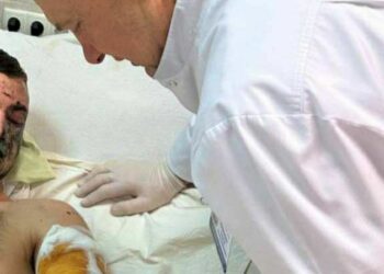 “Моя рука врятувала життя моїх побратимів”: у лікарні Мечникова повернули до життя 22-річного бійця з тяжким пораненням