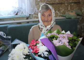 Знай наших: мешканка Новомосковська Калерія Шкурко відзначила 102 роки
