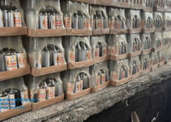 У Дніпрі ліквідовано масштабну схему незаконного виготовлення та реалізації алкоголю і цигарок під маркою відомих брендів