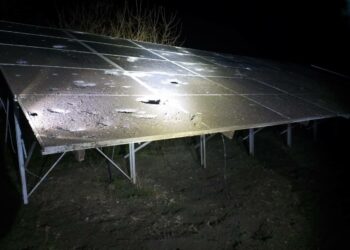 Масована атака “шахедів” на Дніпро: збито 10 дронів, є влучання