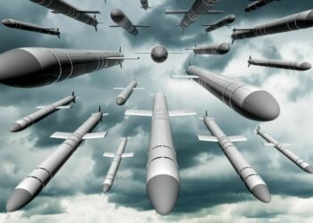 Окупанти атакували обʼєкти цивільної інфраструктури на Дніпропетровщині: ситуація в області на ранок