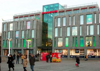 У Дніпрі невідомі погрожували підірвати ТЦ Passage та планетарій