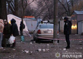 На місці влучання “шахеда” відкрили пункт звернення для постраждалих мешканців