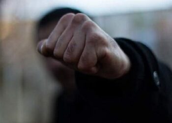 У Павлограді двоє підлітків пограбували чоловіка