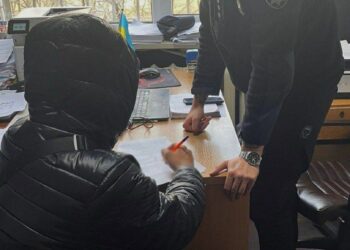 У Дніпрі затримали 27-річного нападника, який побив на вулиці містянина
