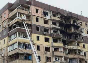 У Кривому Розі дістали з-під завалів п’яту жертву ракетного удару по багатоповерхівці
