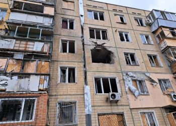 П’ятеро поранених у Нікополі, зокрема, дитина: наслідки ранкового обстрілу