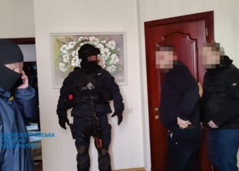 На Дніпропетровщині судитимуть групу бандитів, які ошукали іноземців на 70 тисяч євро