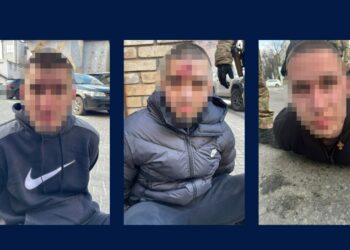 Спецоперація у Дніпрі: затримали рекетирів, які вимагали гроші та майно в чоловіка