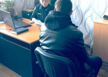 Смертельний конфлікт: у Дніпрі затримали чоловіка, який встромив товаришу ніж у спину