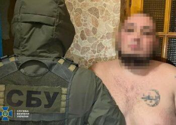 У Дніпрі СБУ затримала банду рекетирів, які викрадали людей та «вибивали» гроші