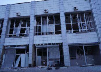 Пошкоджено 4 освітніх заклади внаслідок ракетної атаки на Дніпро: ситуація в області на ранок