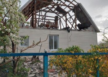 Позривало дахи та порвало проводи: внаслідок негоди найбільше постраждали Дніпровський та Криворізький райони