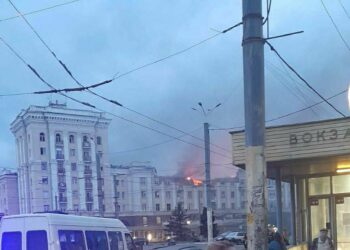 У Дніпрі через ворожу атаку закрили залізничний вокзал