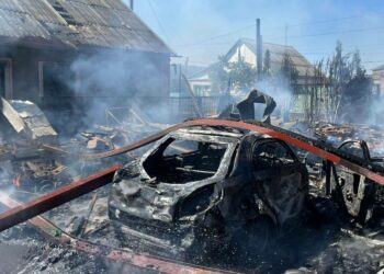 Сім атак на Нікопольщину, поранена та руйнування: ситуація в області на вечір
