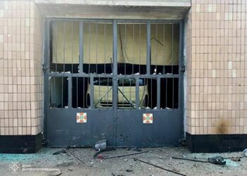 У Нікополі дрон-камікадзе влучив у пожежну частину: наслідки