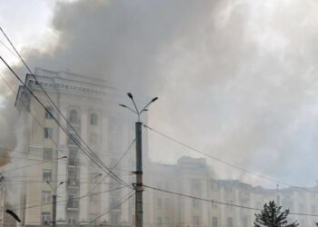 Мешканці зруйнованих квартир внаслідок ракетного удару по будинку на Вокзальній отримають допомогу на аренду житла: коли і скільки
