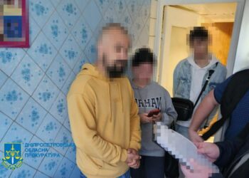 У Дніпрі затримали шпигуна, який “здавав” районні ТЦК