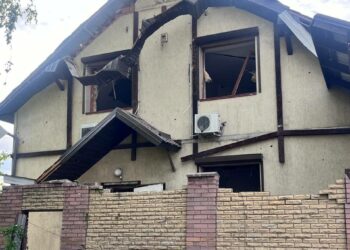 Ракетна атака на Дніпро: серед поранених діти