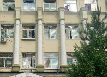 У міськраді показали, як виглядає школа, пошкоджена внаслідок ракетної атаки у Дніпрі
