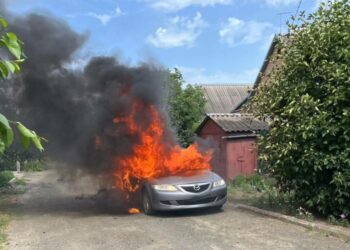 Окупанти поранили двох чоловіків у Нікополі