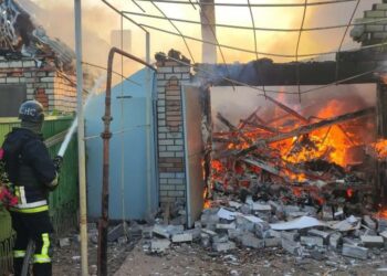 Через ранковий обстріл Нікополя постраждали дві жінки