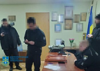 На Дніпропетровщині чотири поліцейських скоїли злочин, аби його розкрити заради «підвищення» показників