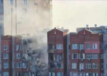 Ракетний удар по Дніпру: є загиблий та поранені
