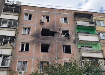 Окупанти поранили трьох літніх людей у Нікополі