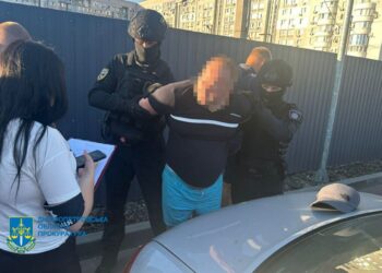 На Дніпропетровщині затримали   “ділка”, який переправляв чоловіків за кордон за 17 тисяч доларів