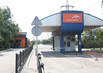 До «АрселорМіттал Кривий Ріг» завітали з ТЦК та зірвали робочий день