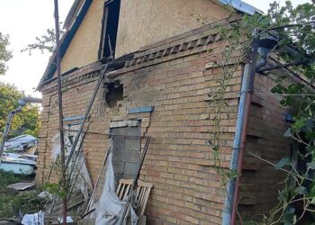 Пошкоджена приватна оселя: наслідки обстрілів Нікопольщини
