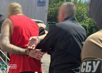 Затримали одесита, який підпалював військові авто у Дніпрі