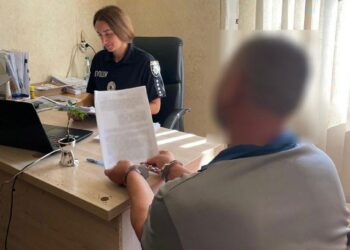 Замах на вбивство: на автовокзалі Дніпра поранили чоловіка