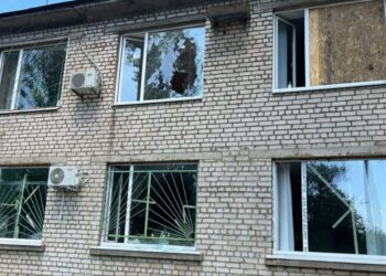 Окупанти вдарили по лікарні у Нікополі: є загиблий